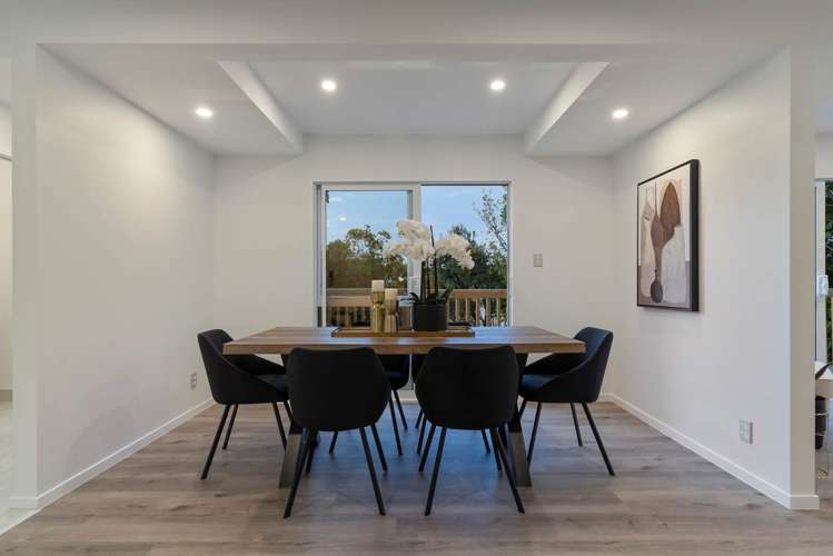 2/7 Louise Place Browns Bay_4