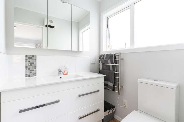 18 Greyfriars Crescent Tawa_9