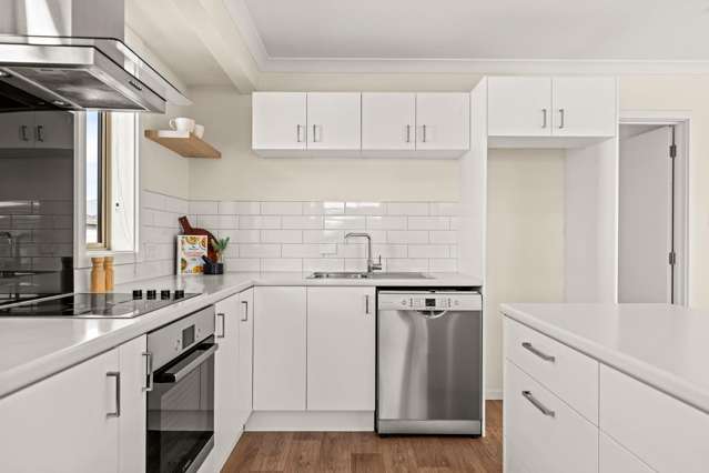 24 Wildberry Street Woolston_3