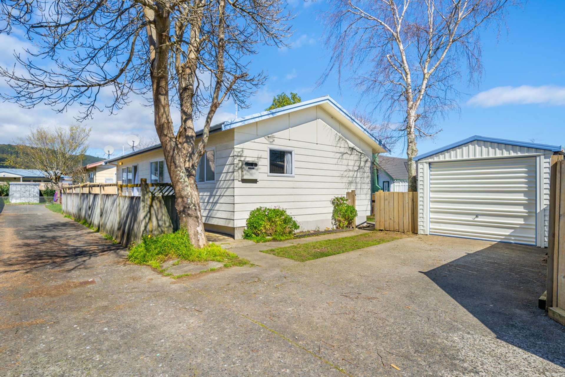 2/614 Fergusson Drive Trentham_0