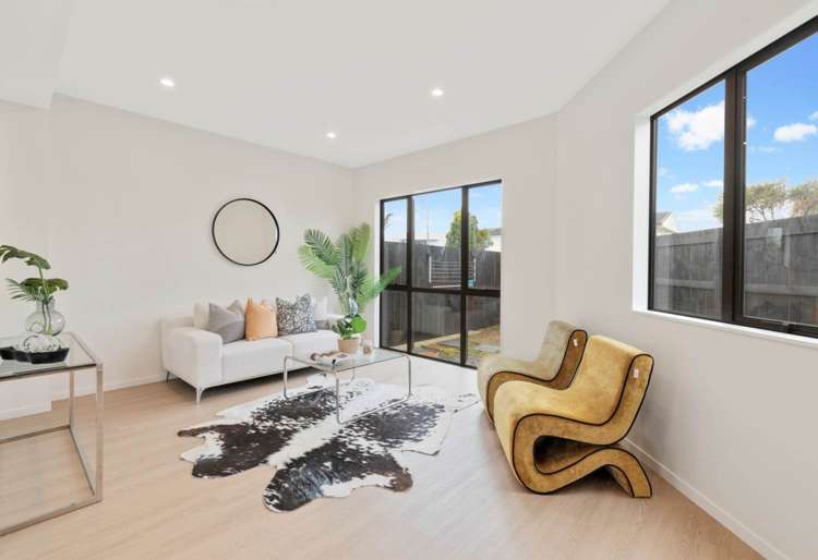 57 Bradbury Road Botany Downs_15