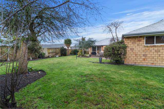 Family Home in Prime Cul-De-Sac Location