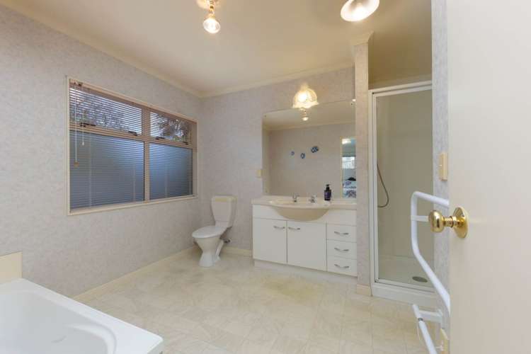 8m Aotea Road Glen Eden_16