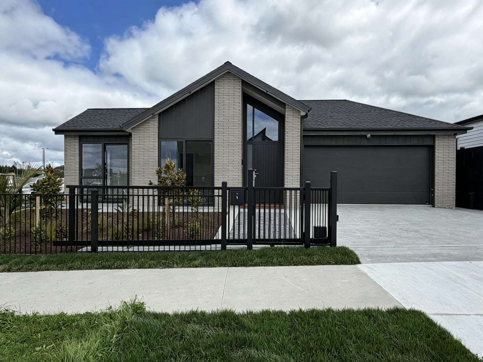 1 Lamont Street Milldale_0