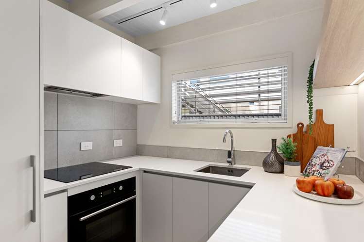 122A Office Road Merivale_8