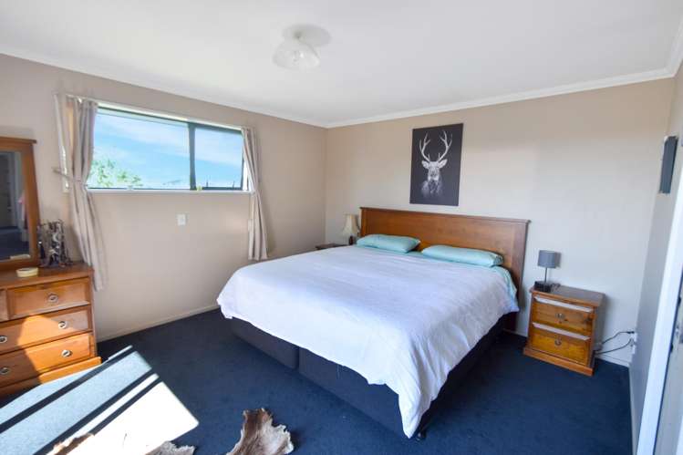 21 Lakeland Avenue Twizel_7