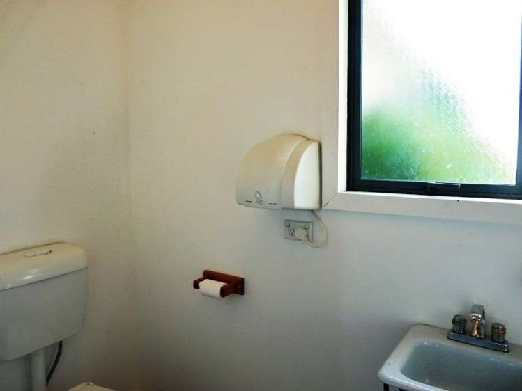 89 Totara View Road Wakefield_16