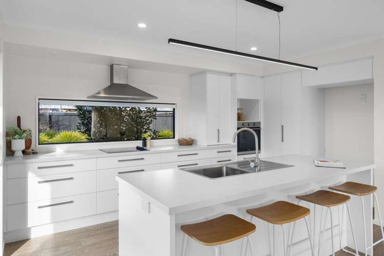 25 Malaga Crescent Harewood_4