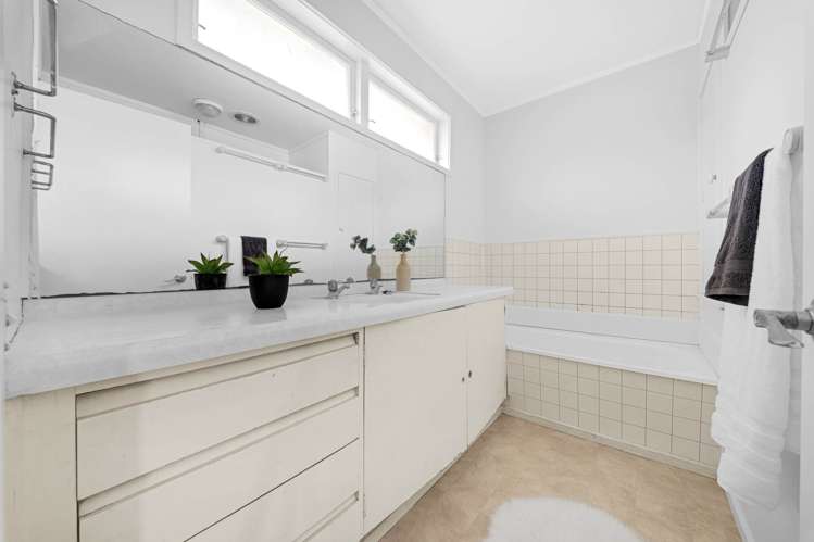 13 Keegan Drive Massey_21