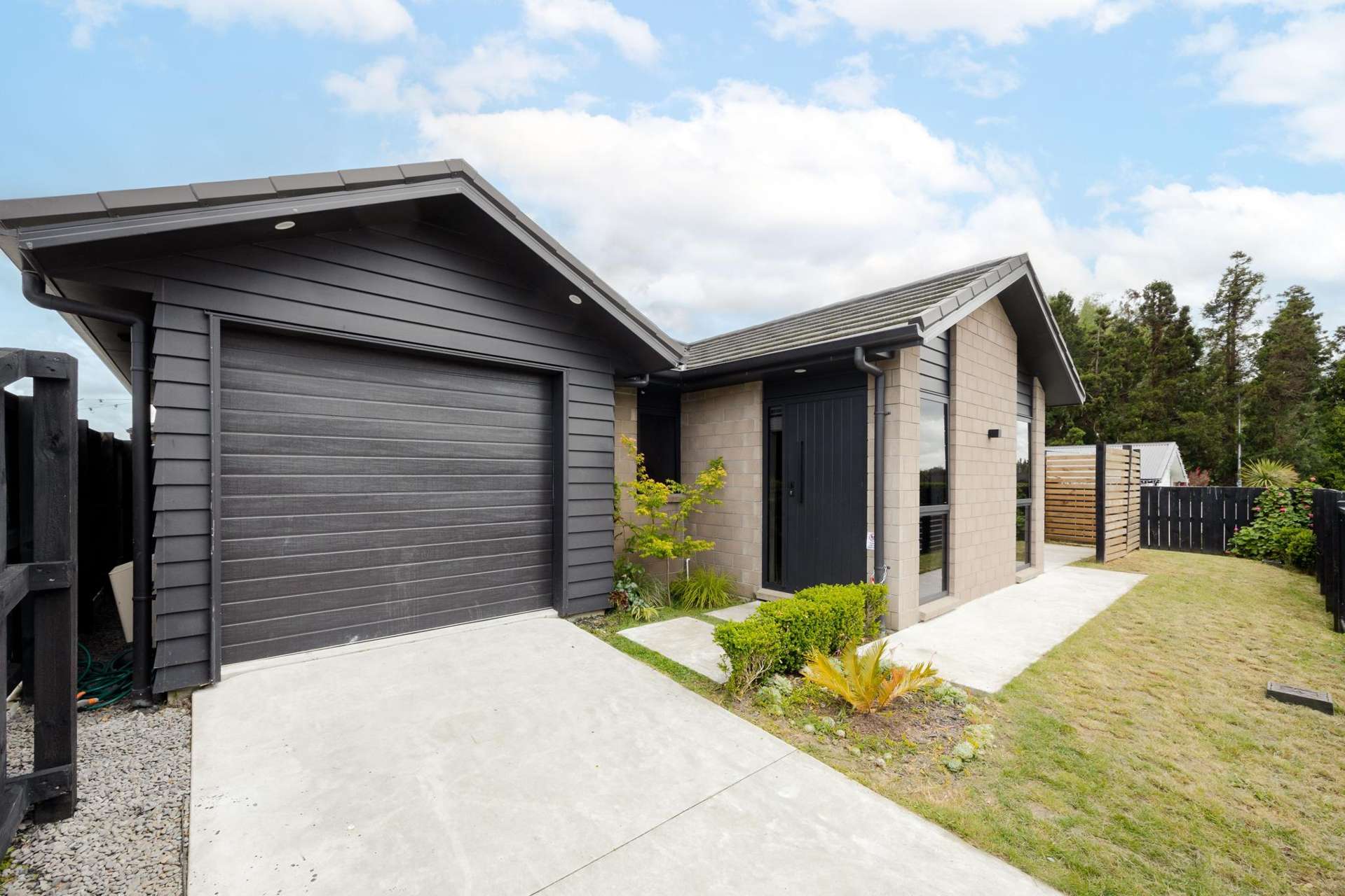 1/4 Ekara Road Flagstaff_0