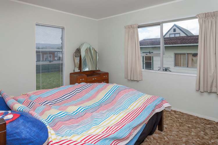 401 Sylvia Road Whangamata_12