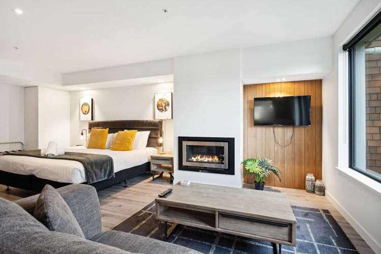 4/2 Powder Terrace Arthurs Point_9