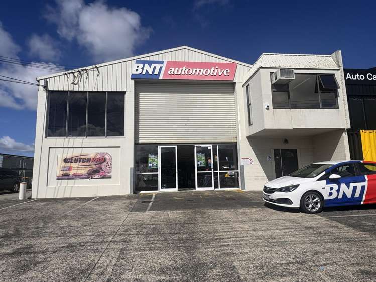 1/22 Hillside Road Wairau Valley_1