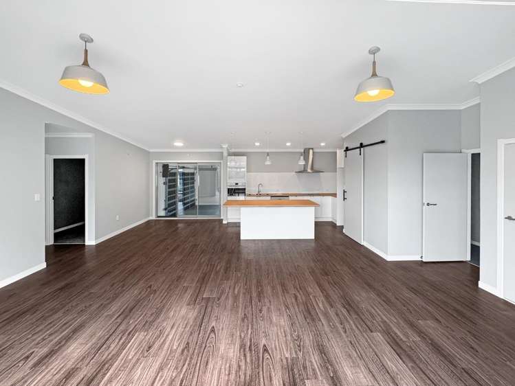 64 Swinburn Street 1192_2