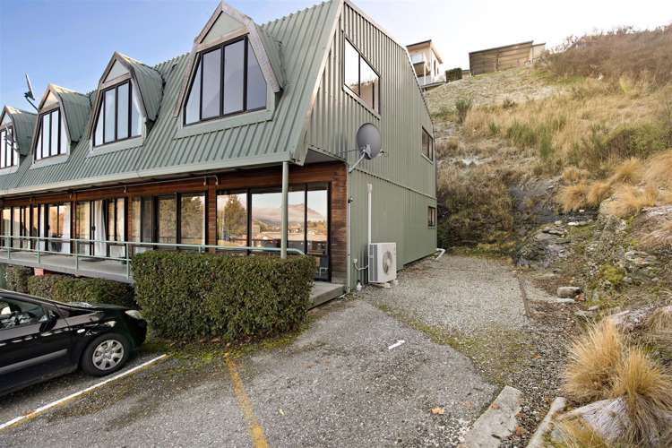 1/43 Goldridge Way Queenstown_11