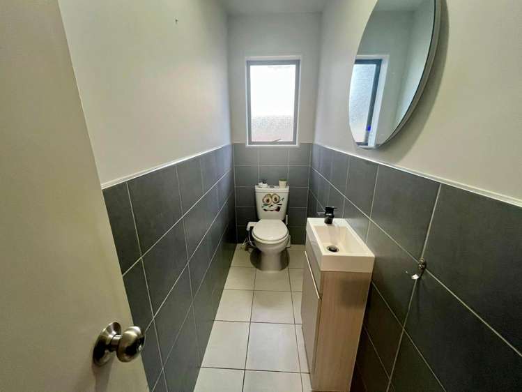 2/125 Russell Road Manurewa_13