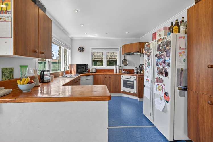 26 Sunrise Avenue Owhata_8