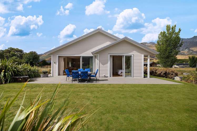 43 Benmore Place Glenorchy_26