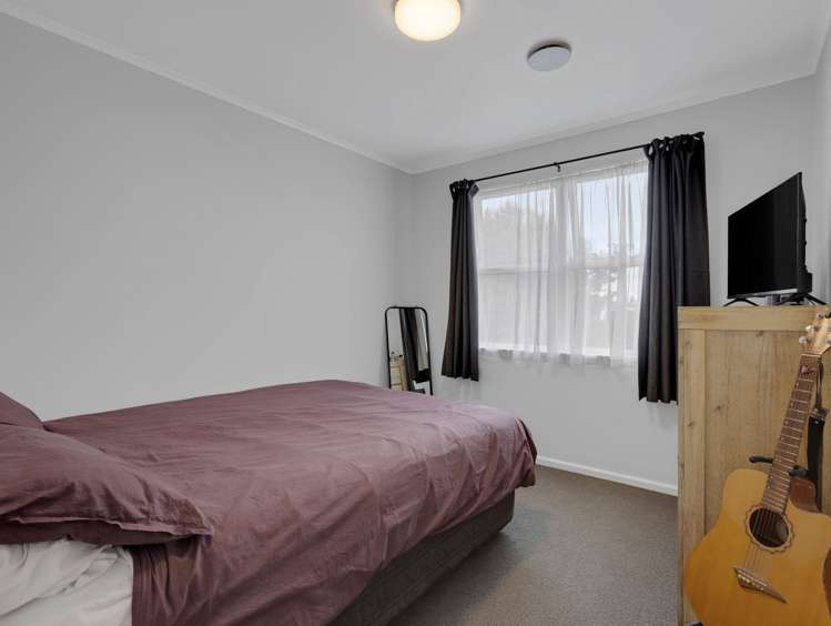 1B Tomin Road Glenview_17