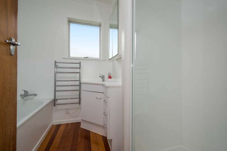 14 Shanaway Rise Hillcrest_12