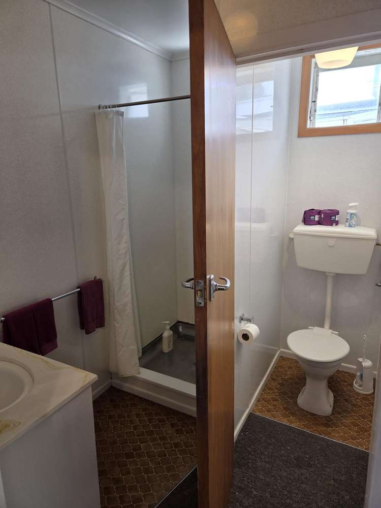 2 Piri Road Turangi_8