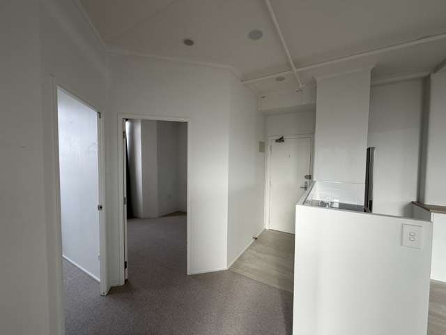 Unit 1, Level 4/5 Garden Place 10463_4