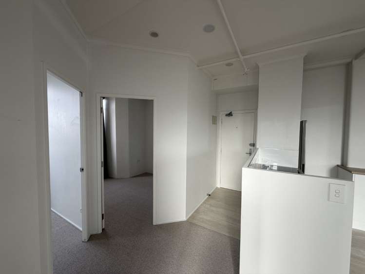Unit 1, Level 4/5 Garden Place 10463_4