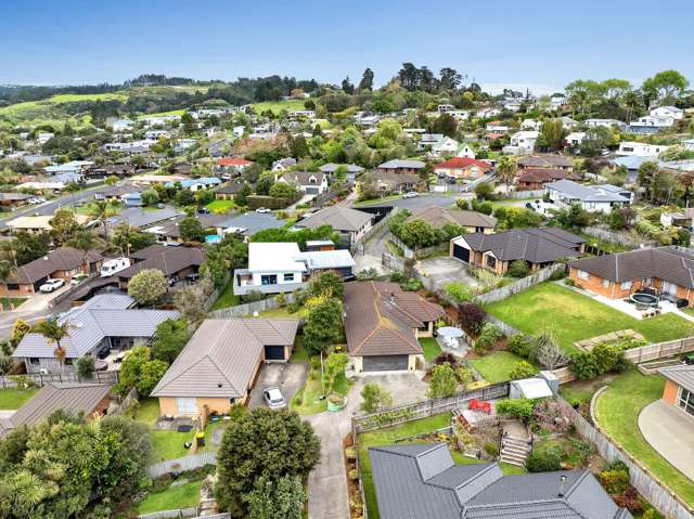 11 Te Kauri Place Helensville_1