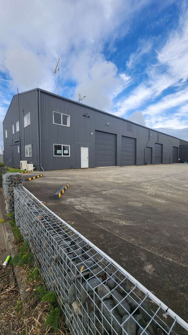 Versatile industrial property with upside