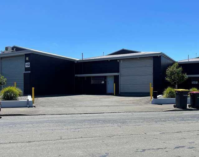 Good Practical Workshop/Warehouse - Sockburn