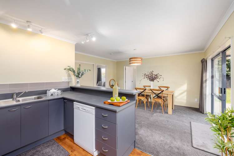 73 Kotuku Crescent Woolston_5