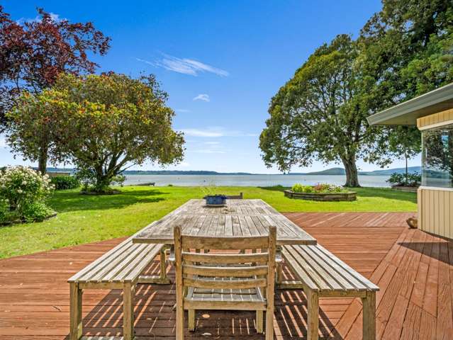 A Lakeside Lifestyle You’ll Want to Claim