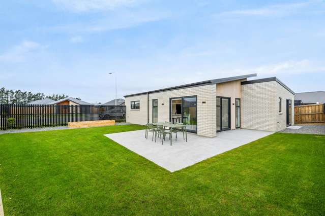 11-17 Greig Crescent - Lifestyle Villas Amberley_2