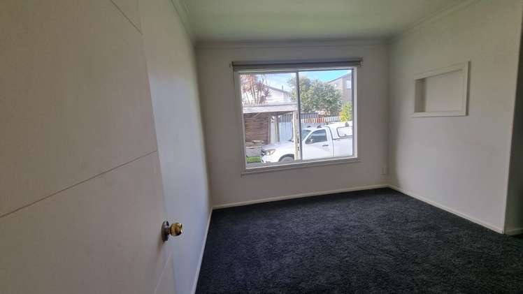 1/110 Lynwood Road Te Atatu South_30