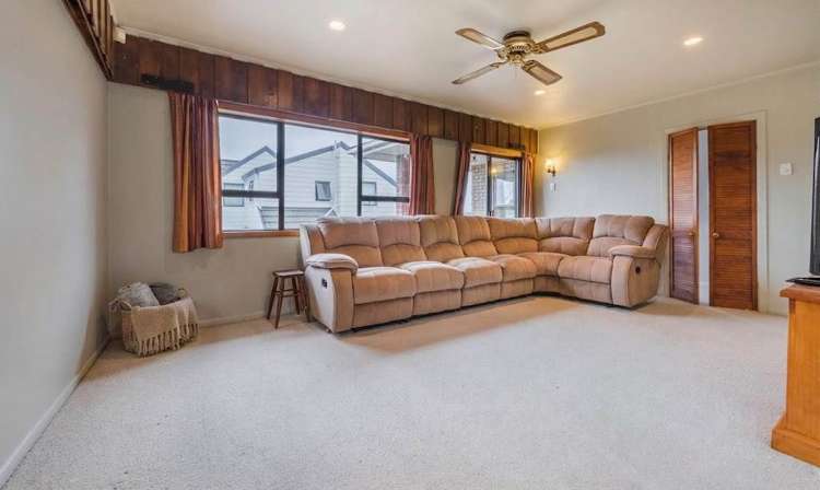 48 Don Buck Road Massey_2