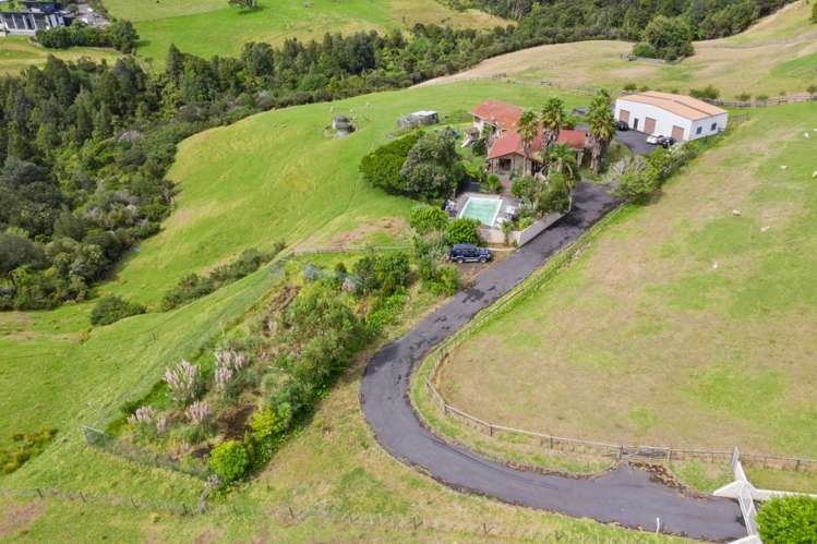 136 Okura River Road Okura_47