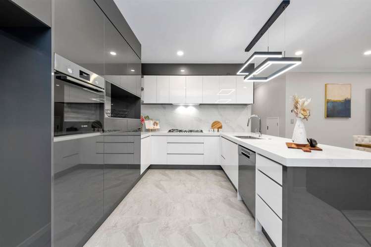 18 Tullymore Drive Flat Bush_7