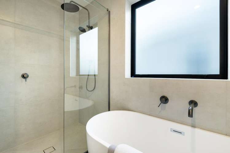 1/18 Handley Avenue Narrow Neck_25