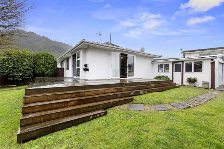 1 Harvard Grove Totara Park_14