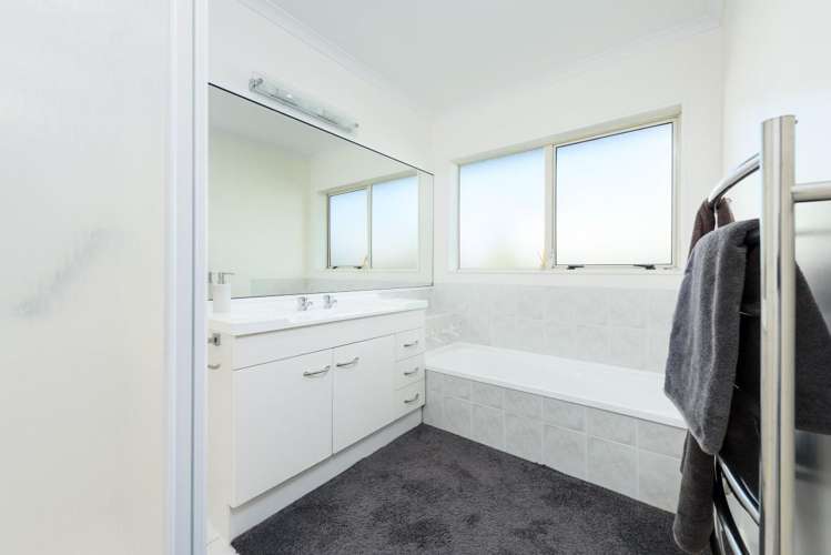 8 Lasiandra Place Mount Maunganui_11