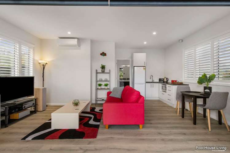 34 Niccone Place Bombay_16