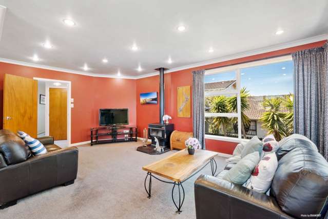 49 Edgewater Drive Pakuranga_1