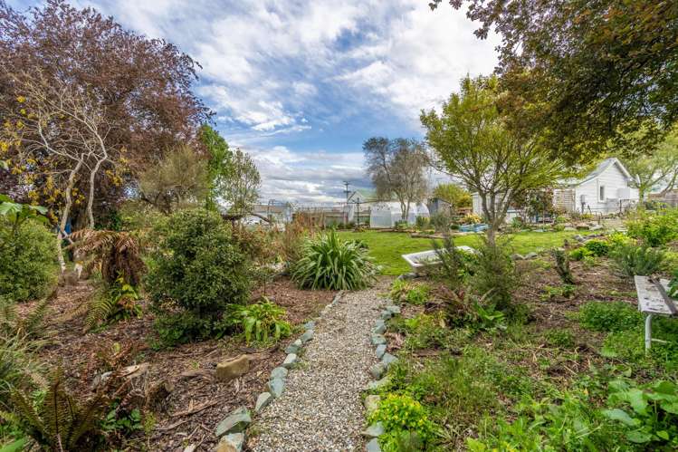 11 High Street East Nightcaps_15