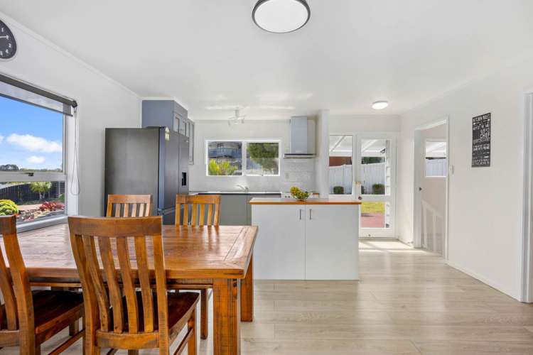 24 Squirrel Lane Browns Bay_19