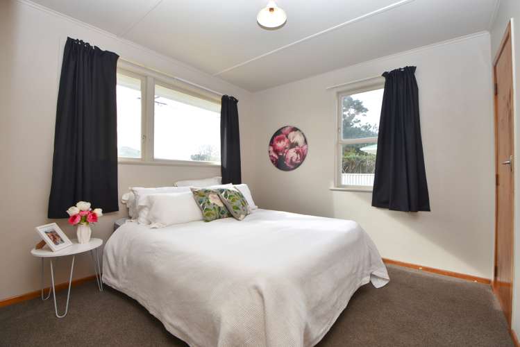 9 Charles Street Carterton_11