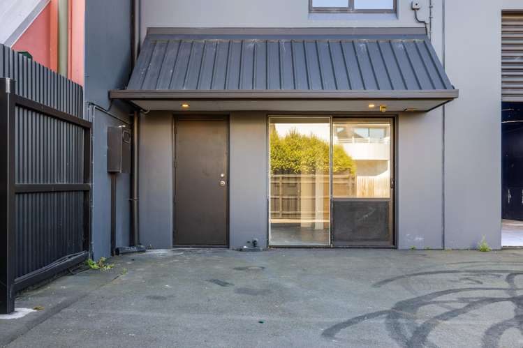 10 Thackers Quay Woolston_8