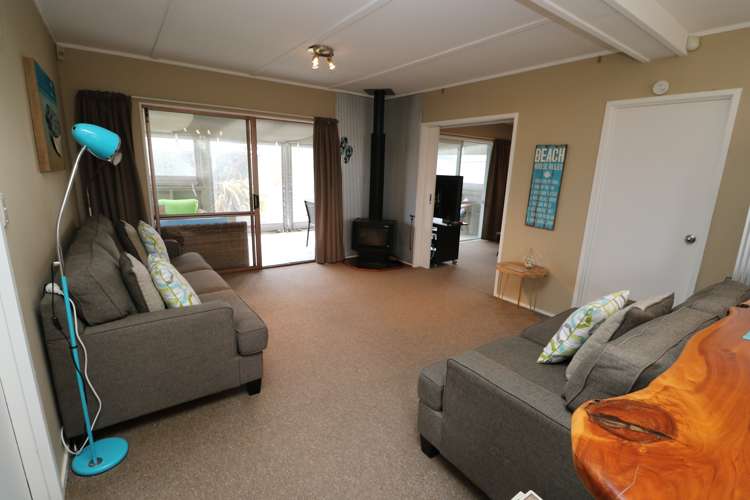 9 Barber Street Foxton Beach_9