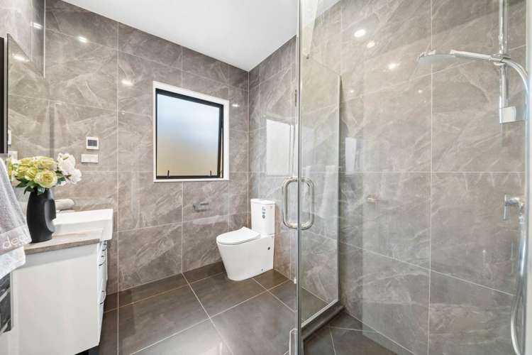 8 Koromeke Street Flat Bush_19