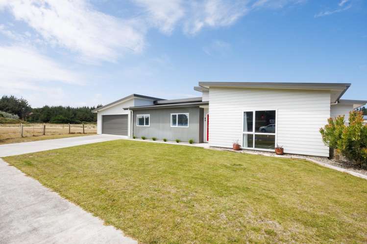 23 Sandown Avenue Himatangi Beach_16