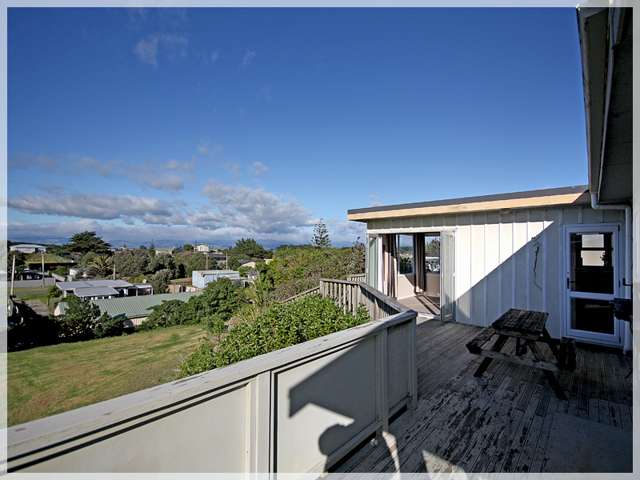 31 Nelson Street Foxton Beach_3